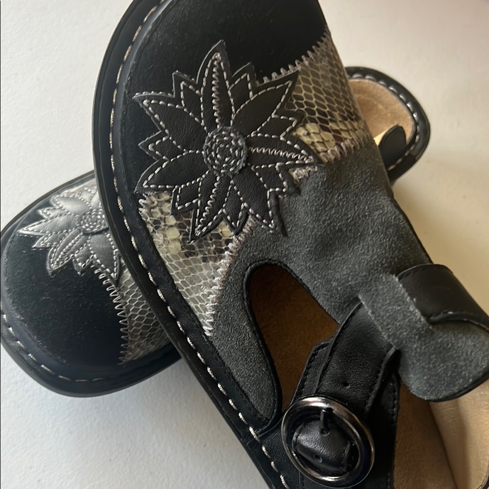 Algeria by PG Lite leather clog style Floral Design shoes